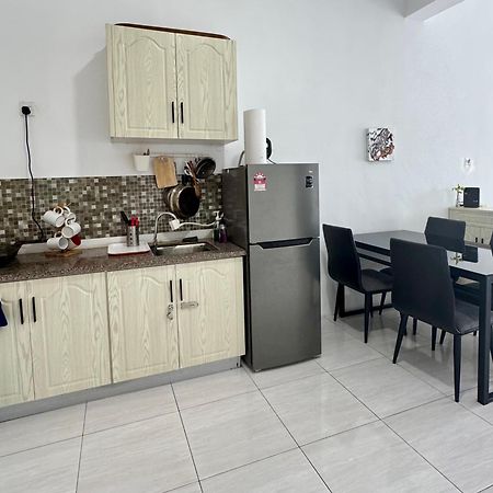 Full Moon Apartment Kuah Bagian luar foto